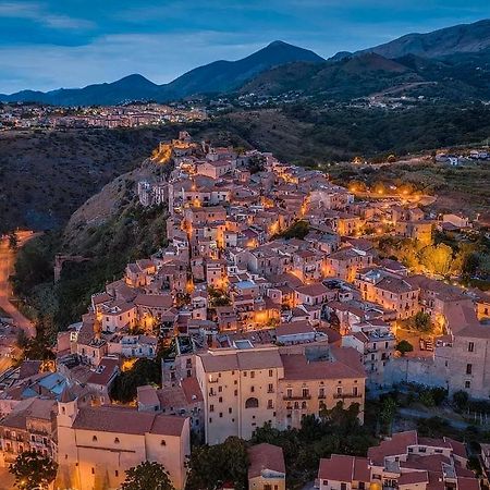 Il Cielo In Una Stanza Scalea Buitenkant foto